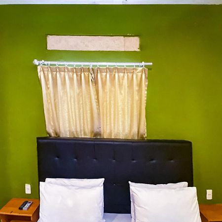 Hotel Reddoorz At Sentosa Jaya Helvetia Medan Esterno foto