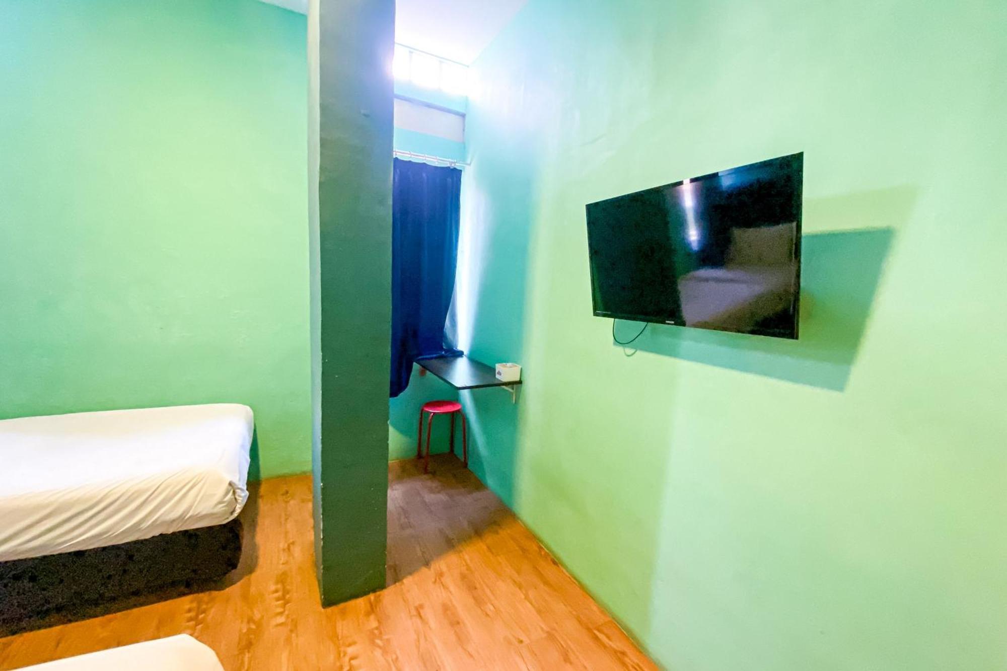 Hotel Reddoorz At Sentosa Jaya Helvetia Medan Esterno foto
