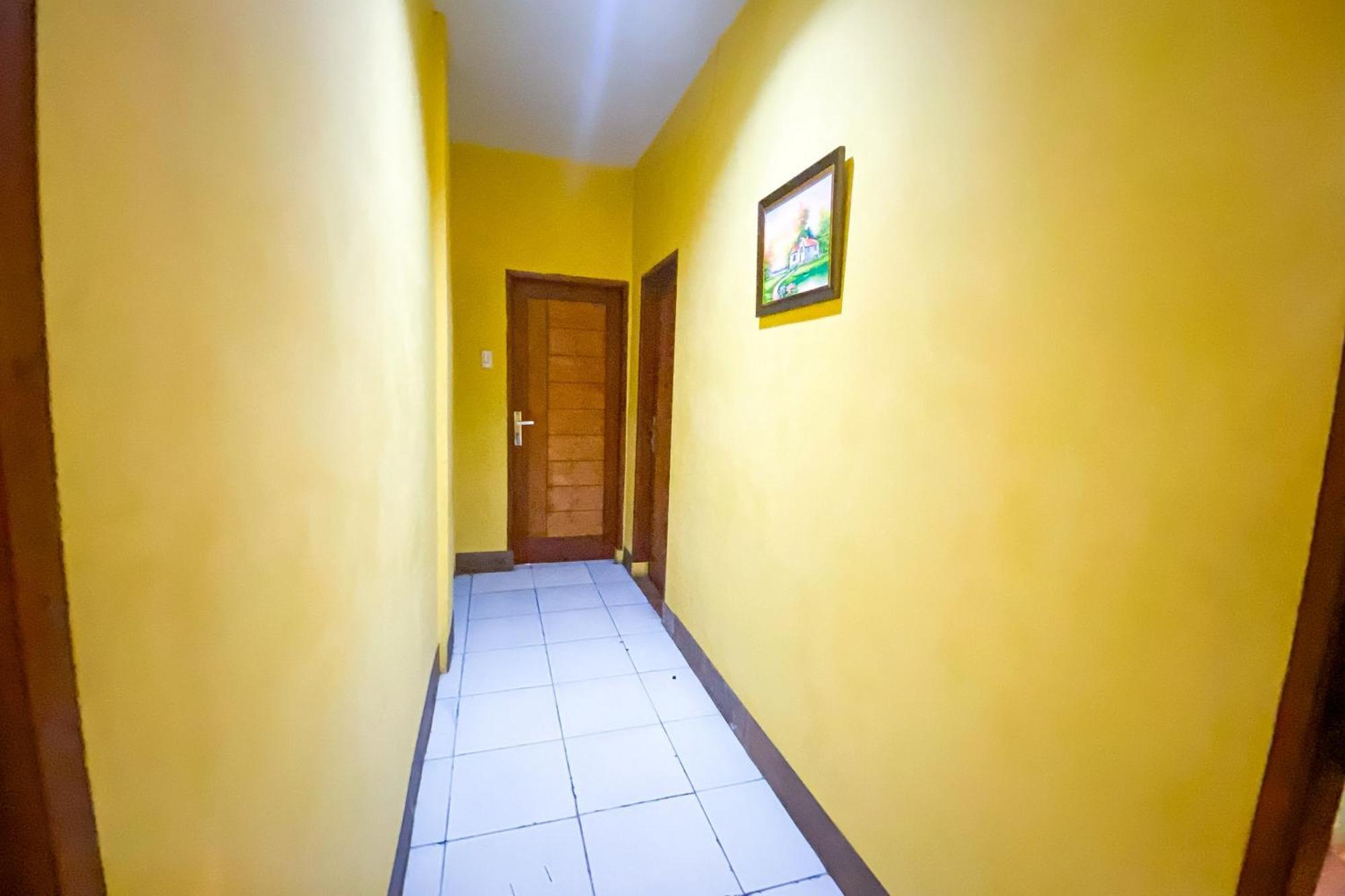 Hotel Reddoorz At Sentosa Jaya Helvetia Medan Esterno foto