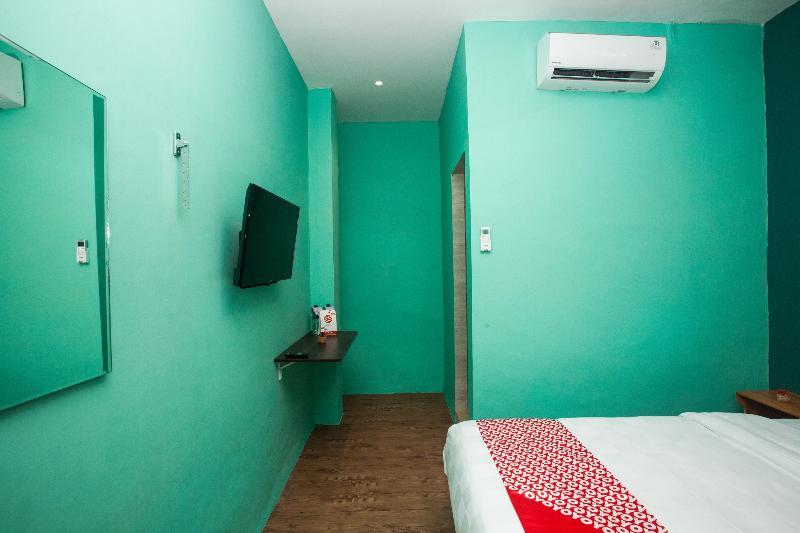 Hotel Reddoorz At Sentosa Jaya Helvetia Medan Esterno foto